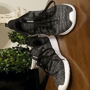 Women's Adidas cloudfoam shoes